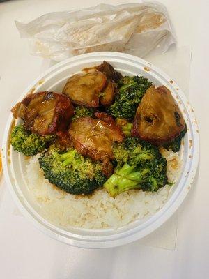 Roast pork with broccoli