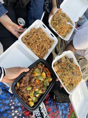 Beef kung pow, fried rice & chicken Lo mein