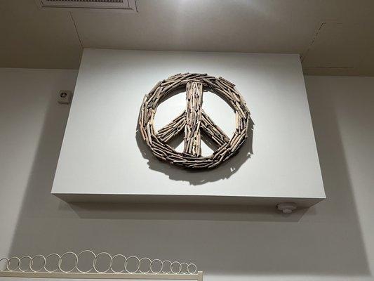 Very COOL decor!!!  I LOVE PEACE SIGNS!!!