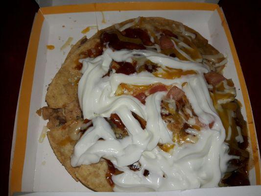 Chicken Mexican Pizza with Sour Cream.