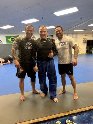 On the mat we are all equals, well only in case the guy in the middle is not in top position