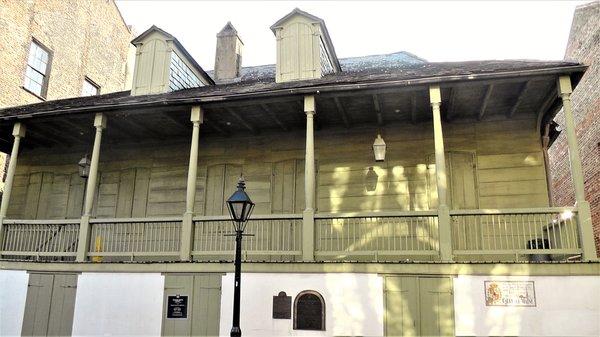 What is a Creole anyway?  We'll explain when we stop at the only French-era Creole Home in the French Quarter!