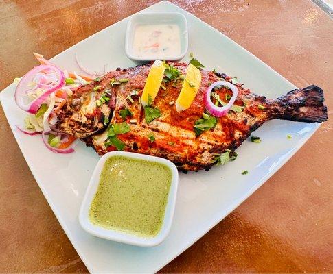 Perfectly prepared Tandoori Pomfret - loved mint sauce with it