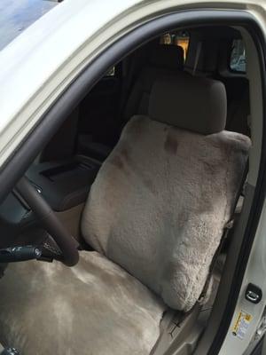 Tailor-made sheepskin seat cover 1