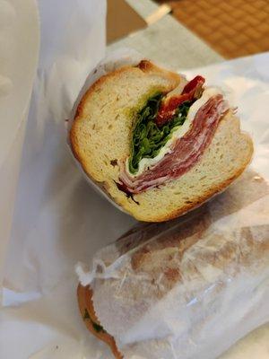 LA BELLA VITA - Prosciutto, Sweet capicola, fresh mozzarella cheese, arugula, sun dried tomatoes, olive oil & pesto