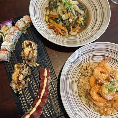 Maki Combo (Spicy Tuna roll, California roll & Tiger Eye roll) , Shrimp with Rice, & Vegetable Udon