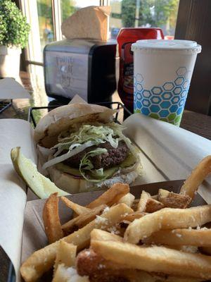 Hamburger combo, fries and drink