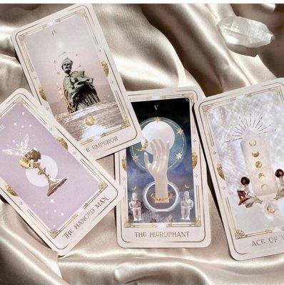 Nicole Psychic Tarot Cards