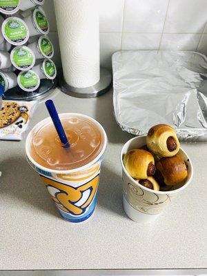 Mango Lemonade Mixer & Mini Pretzel Dogs