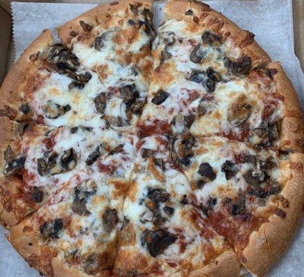 Small mushroom pizza