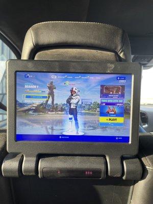 Lol, Fortnite on a car seat screen. This is my picture.