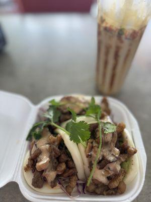 Bun Bao with Grilled Pork