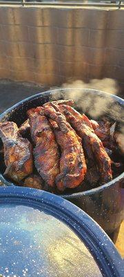 El plato favorito de todos, Costillas azadas de puerco.