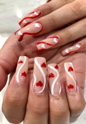 #acrylicnails #gelnails #polygel #buildergelnails #naildesign #zebranailsdesign #valentinenaildesign