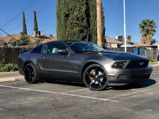 20 inch gloss black wheels