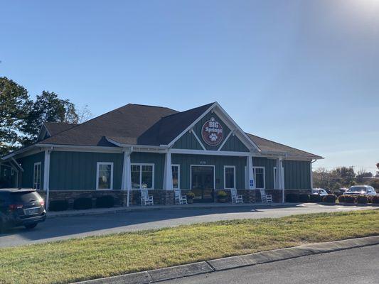 Street view of Big Springs Veterinary Hospital