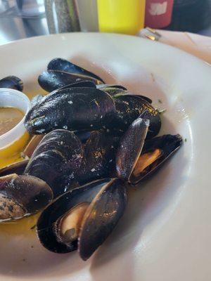 Mussels Monday $4.99 special