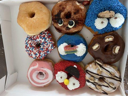 Mixture of donuts for the kids .