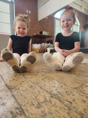 Tiny ballerinas in class with Tammy Felton.