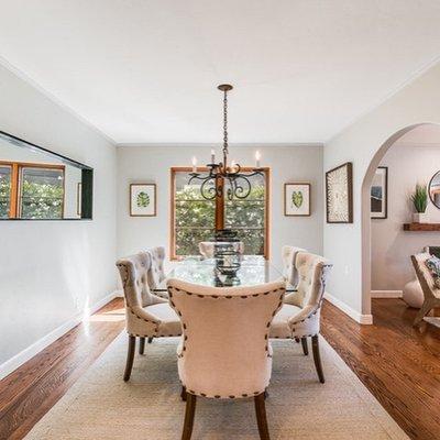 Dining room with vaulted architectural details