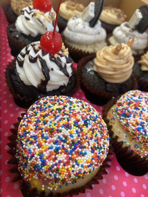 Dozen of your favorite cupcakes!