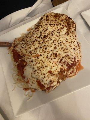 Chicken parm was ENORMOUS!