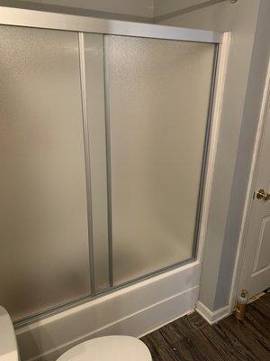 Sliding shower doors