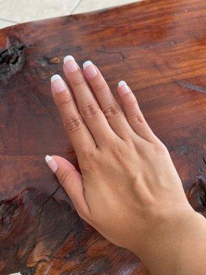 French tip manicure