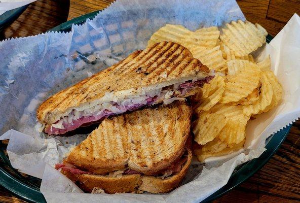 Corned beef reuben