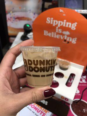 Iced vanilla latte sample