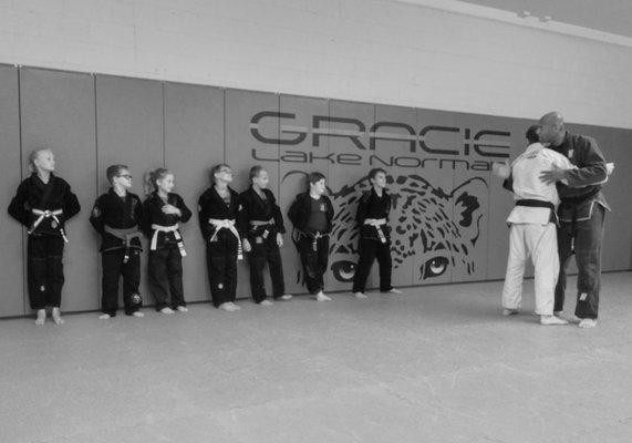 Gracie LKN develops strategic and critical thinkers.  Learn how to think ahead of your opponent and create advantageous opportunities.