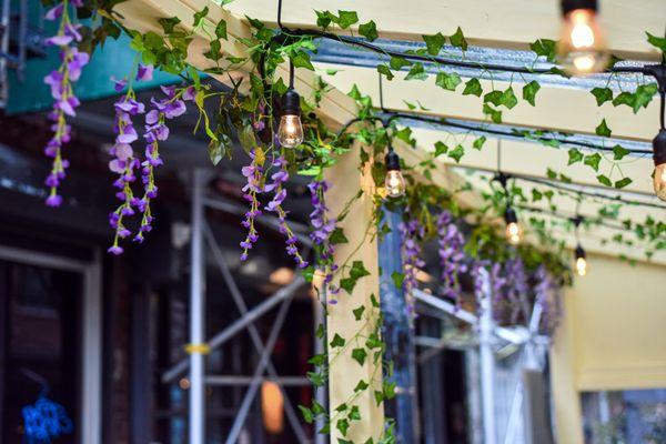 outdoor covered dining