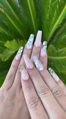 Nails by JOCELYNN Simple elegant nails with marble gold leaf