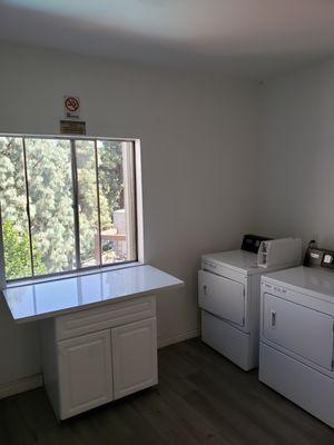 Glenoaks Gardens Laundry Room