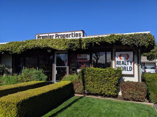 Realty World Premier Properties