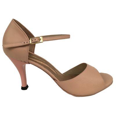 https://www.newyorktangoshoes.com/women-in-stock/natalie