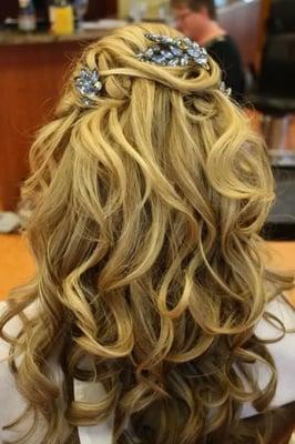 Beautiful wedding hair