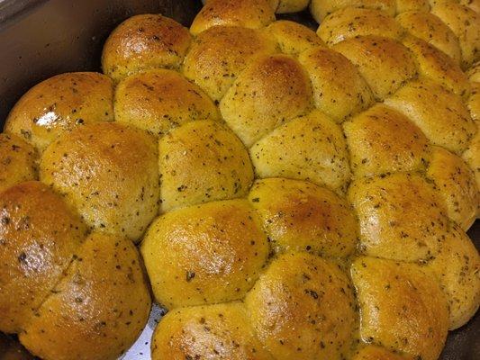 Homemade garlic yeast rolls