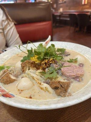 Little Spicy Malatang with Napa Cabbage, Shredded Beef, Spam, Sauage, Mushrooms, Fried Tofu & Fish Balls