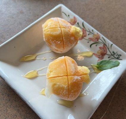 Mango mochi