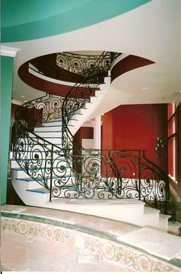 Elegant Staircase and Handrail Custom