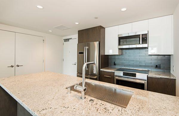 Modern Kitchen for 1 bedroom condo in Kakaako.