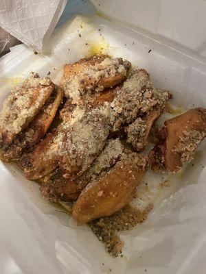 Amazing garlic parm wings