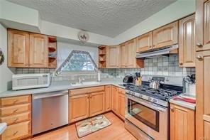 SOLD - Remodeled Kitchen, Arcadia Hills, Goshen