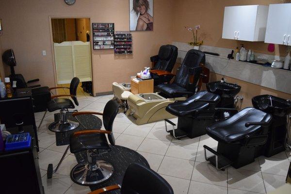 Garden Lakes Beauty Salon