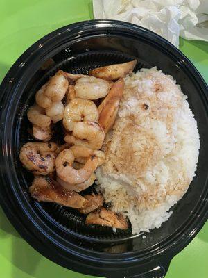 Chicken Shrimp and one piece of beef. I asked for no vegetables.