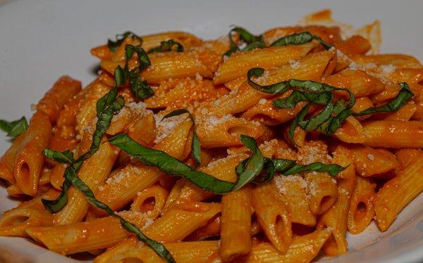 Penne Alla Vodka. (keepsmilingphoto.com)