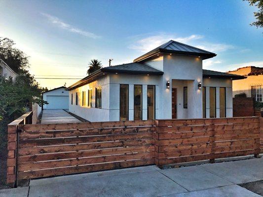 Single Family New Construction built in 2017 with fine details. 2739 Clyde Ave Los Angeles