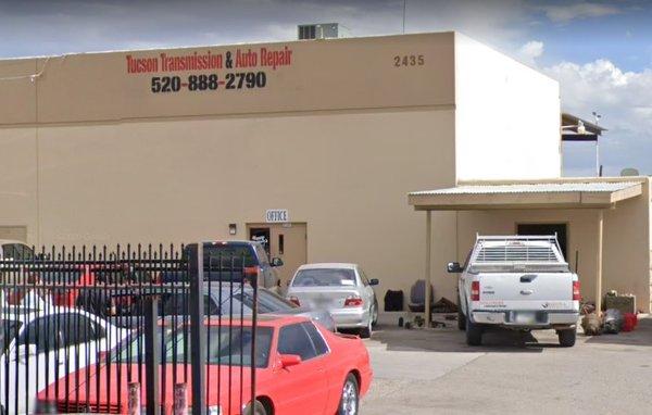 The front entrance to Tucson Transmissions and Auto Repair