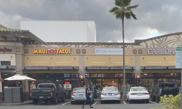 Near Starbucks and Teddy's burgers. Next to Maui Tacos!